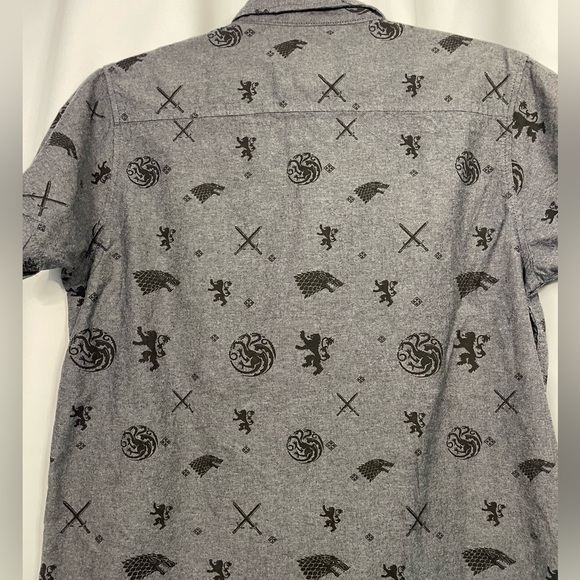 Game of Thrones HBO Grey Button Down short sleeve  Shirt Men's Size L - Picture 8 of 10
